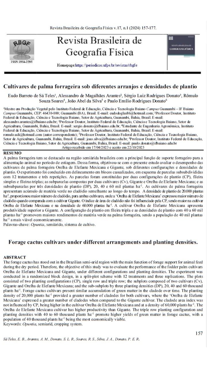 Cultivares de palma forrageira sob diferentes arranjos e densidades de plantio